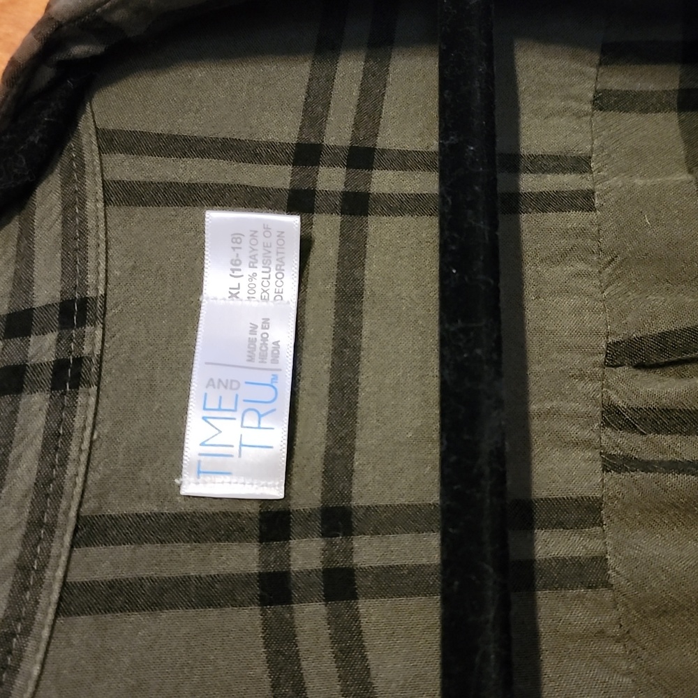 Green Flannel - Picture 3 of 4